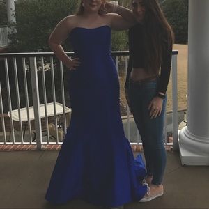 Sherri Hill Bodycon Formal Dress